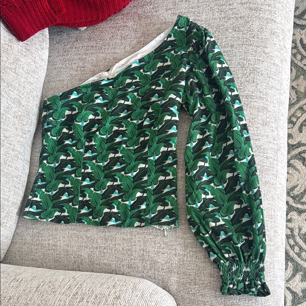 Green Leaf Print One-Shoulder Top
